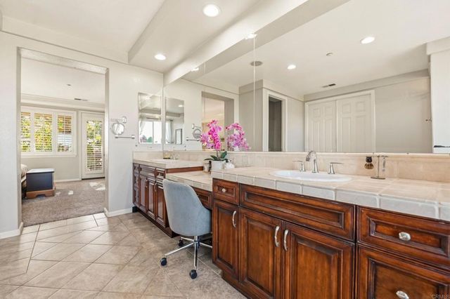 2888 Eastview, Escondido, CA 92025