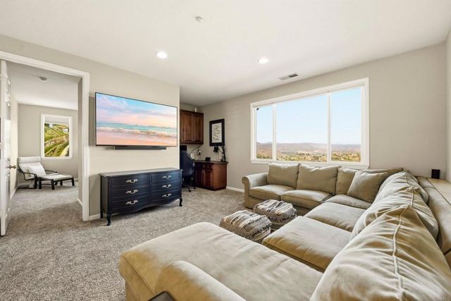 2888 Eastview, Escondido, CA 92025