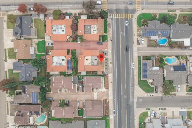 1705 E Cross Avenue, Tulare, CA 93274