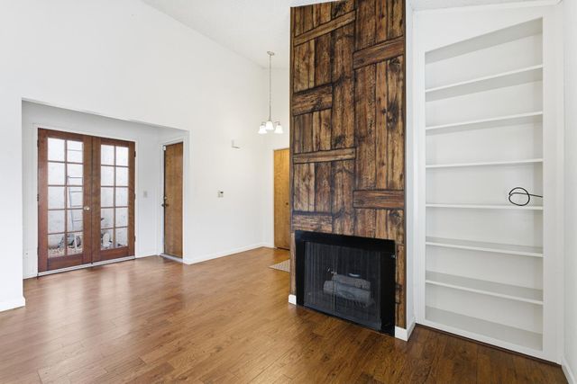 1705 E Cross Avenue, Tulare, CA 93274