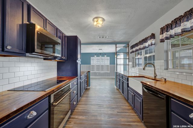 465 Twin Point, Schertz, TX 78154