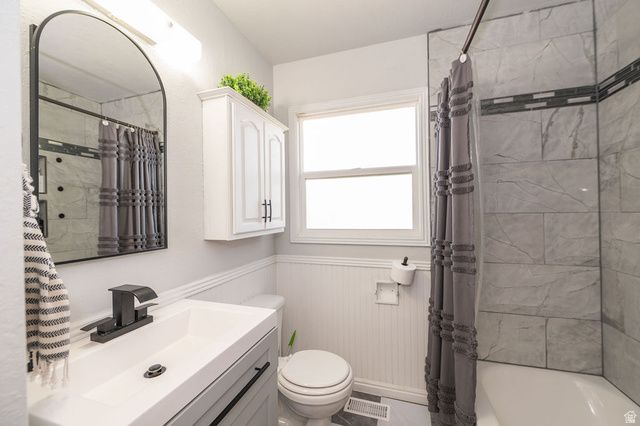 5243 S 2200 W, Roy, UT 84067