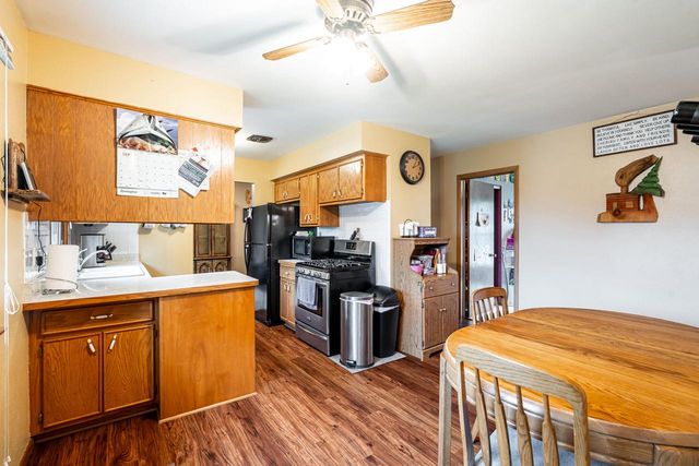 1614 N Lakeview AVENUE, Port Washington, WI 53074