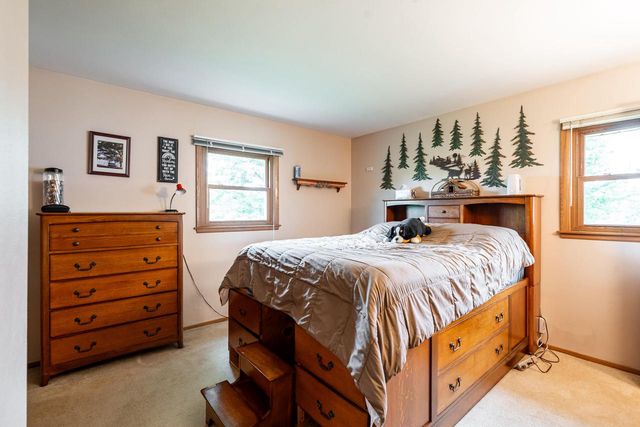 1614 N Lakeview AVENUE, Port Washington, WI 53074