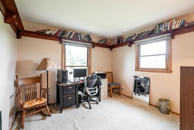 1614 N Lakeview AVENUE, Port Washington, WI 53074