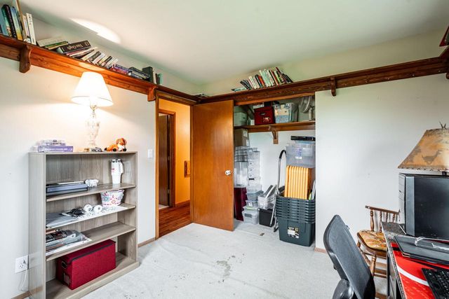 1614 N Lakeview AVENUE, Port Washington, WI 53074