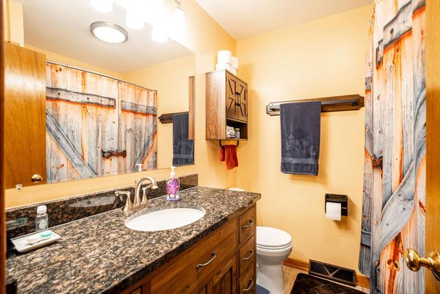 1614 N Lakeview AVENUE, Port Washington, WI 53074
