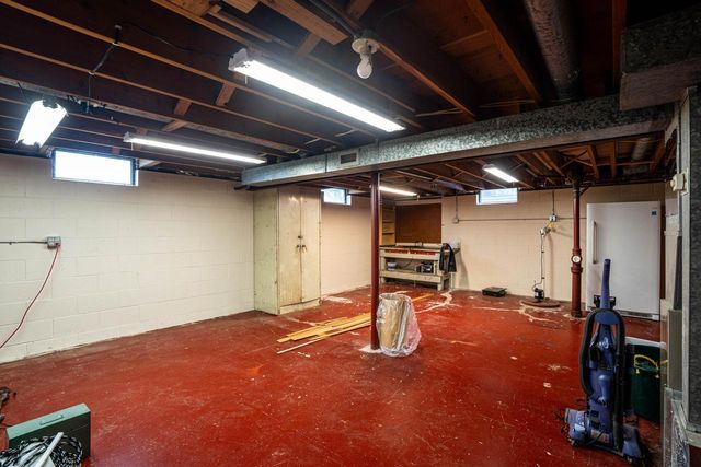 1614 N Lakeview AVENUE, Port Washington, WI 53074