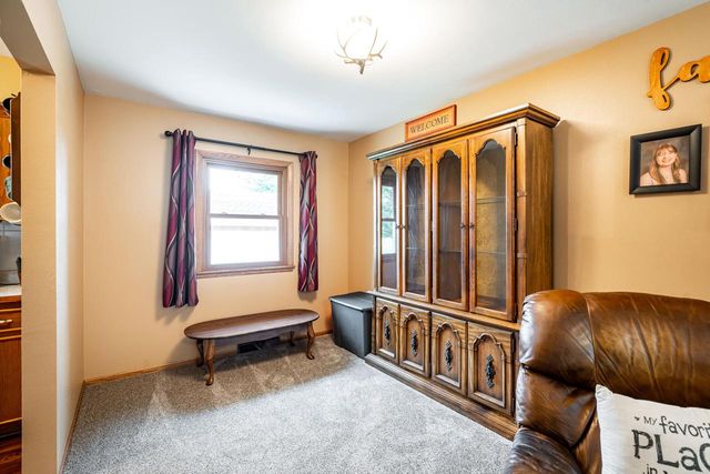 1614 N Lakeview AVENUE, Port Washington, WI 53074