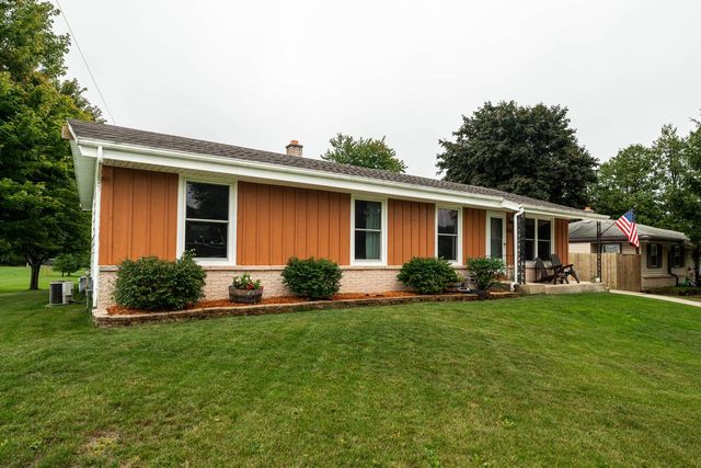 1614 N Lakeview AVENUE, Port Washington, WI 53074