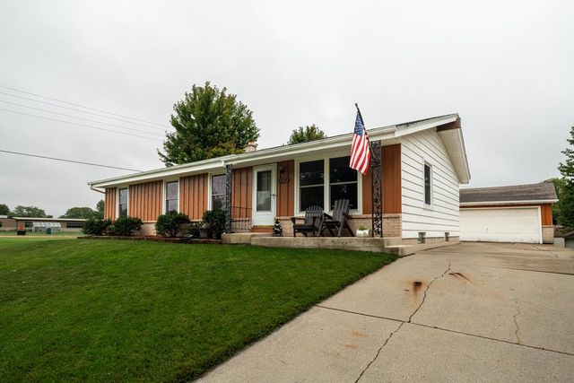 1614 N Lakeview AVENUE, Port Washington, WI 53074