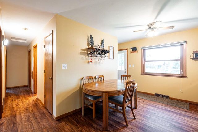 1614 N Lakeview AVENUE, Port Washington, WI 53074