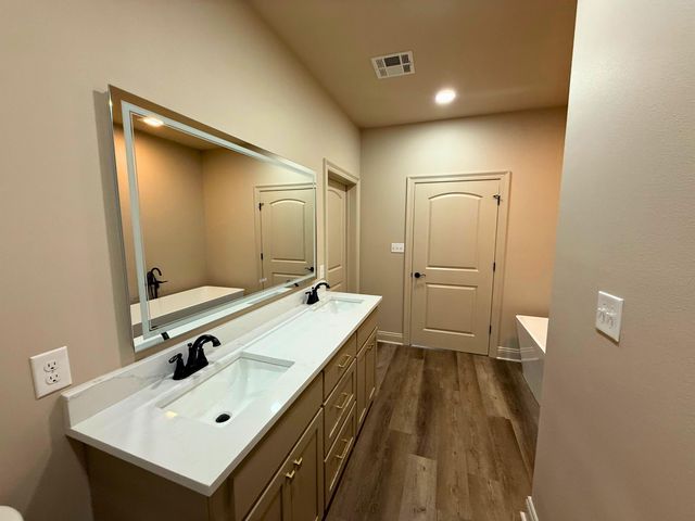 808 W 7th St, Deridder, LA 70634
