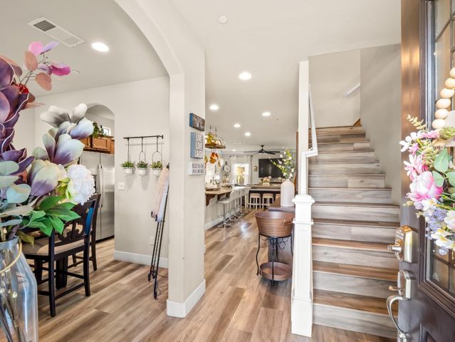 6878 W Alana Drive W, Fresno, CA 93722