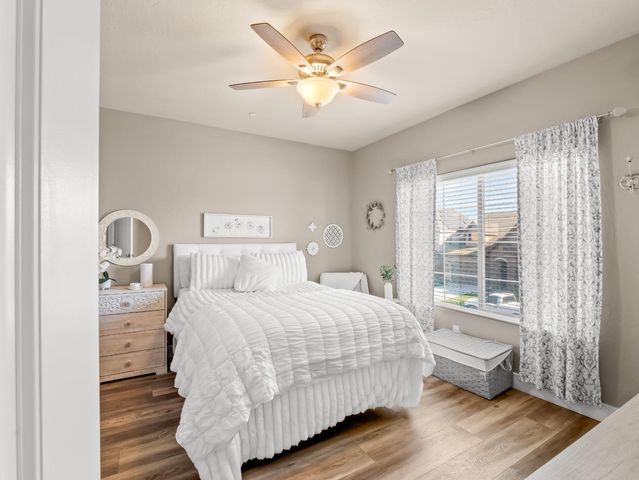 6878 W Alana Drive W, Fresno, CA 93722