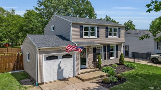 5067 Bradley Lane, Hamburg, NY 14075