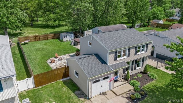 5067 Bradley Lane, Hamburg, NY 14075