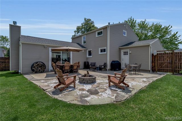 5067 Bradley Lane, Hamburg, NY 14075