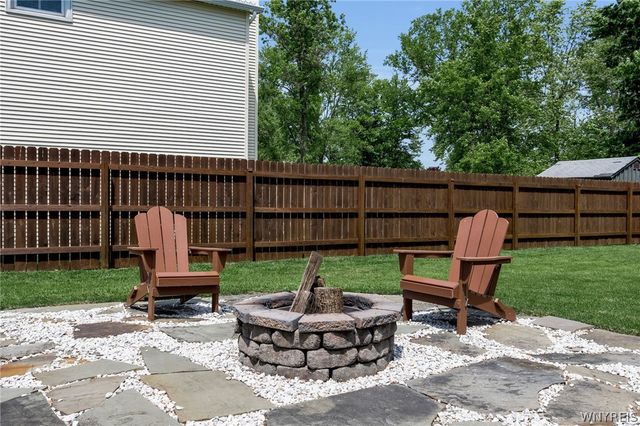 5067 Bradley Lane, Hamburg, NY 14075