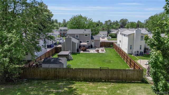 5067 Bradley Lane, Hamburg, NY 14075