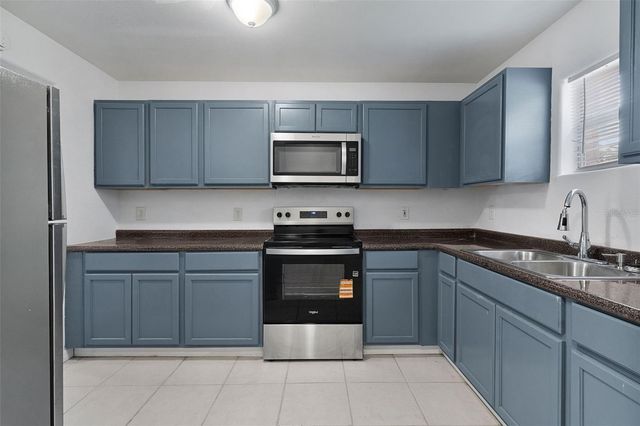 31128 LOCHMORE CIRCLE, Mount Plymouth, FL 32776
