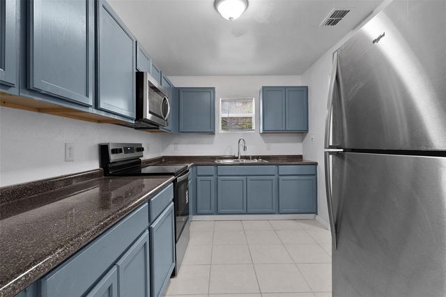 31128 LOCHMORE CIRCLE, Mount Plymouth, FL 32776