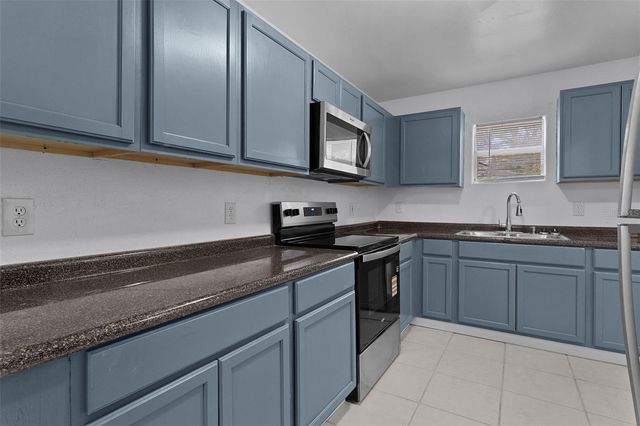 31128 LOCHMORE CIRCLE, Mount Plymouth, FL 32776