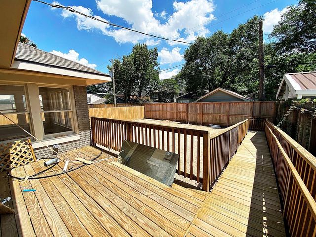 1625 W Alabama Street, Houston, TX 77006