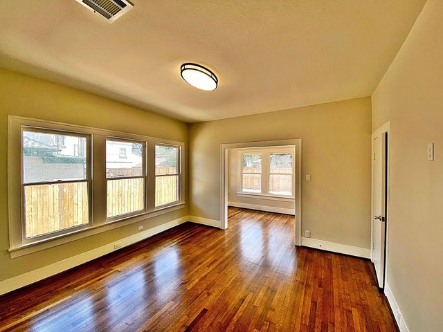 1625 W Alabama Street, Houston, TX 77006