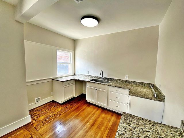 1625 W Alabama Street, Houston, TX 77006