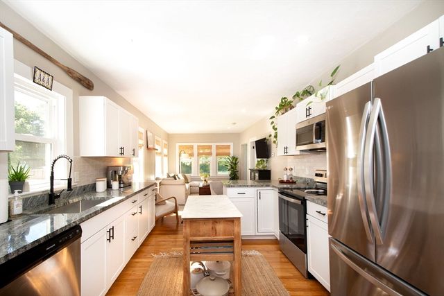 4 Mullen Way, Bridgewater, MA 02324