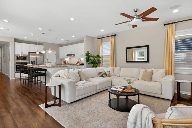 21421 Trail Ridge Dr, Escondido, CA 92029