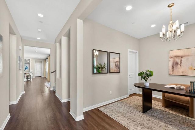 21421 Trail Ridge Dr, Escondido, CA 92029