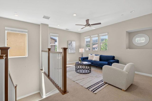 21421 Trail Ridge Dr, Escondido, CA 92029