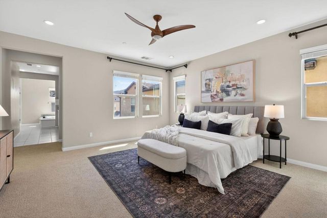 21421 Trail Ridge Dr, Escondido, CA 92029