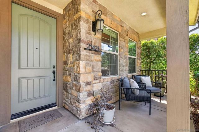 21421 Trail Ridge Dr, Escondido, CA 92029