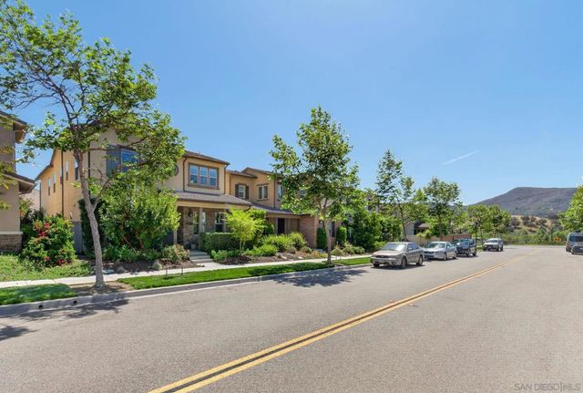 21421 Trail Ridge Dr, Escondido, CA 92029