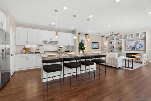 21421 Trail Ridge Dr, Escondido, CA 92029