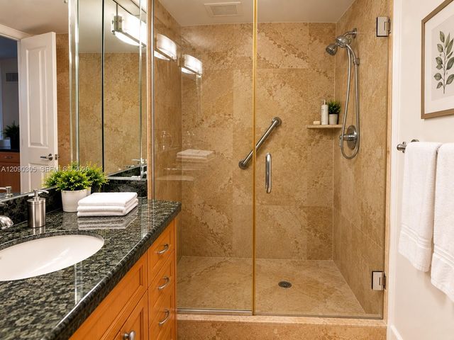 4900 N Ocean Blvd Apt 1011, Lauderdale By The Sea, FL 33308
