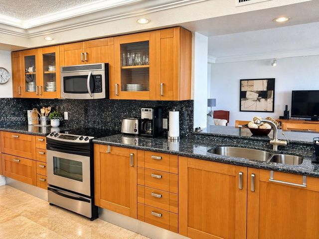 4900 N Ocean Blvd Apt 1011, Lauderdale By The Sea, FL 33308