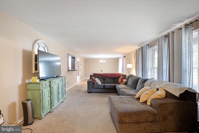 30 E ROSEMONT CIR, Elkton, MD 21921