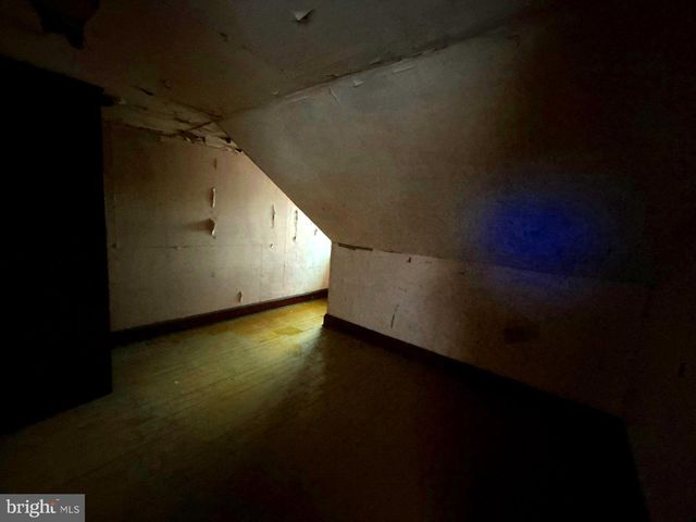 446 WALNUT AVE, Trenton, NJ 08609