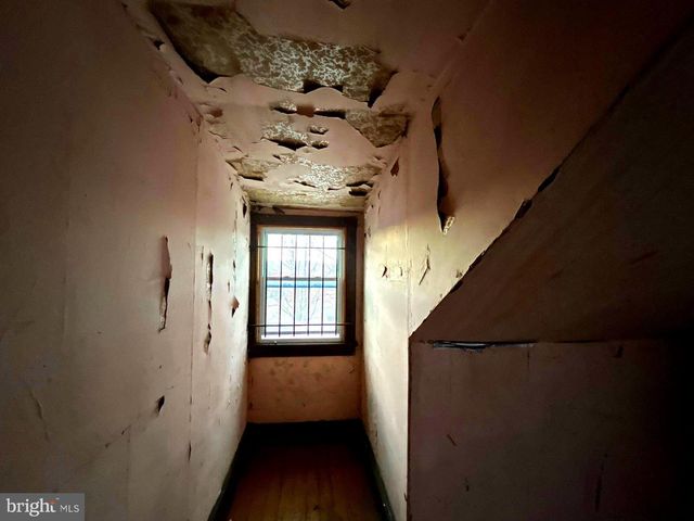 446 WALNUT AVE, Trenton, NJ 08609