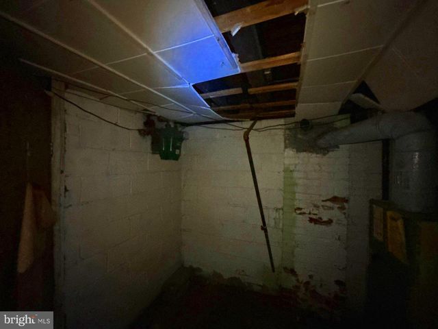 446 WALNUT AVE, Trenton, NJ 08609