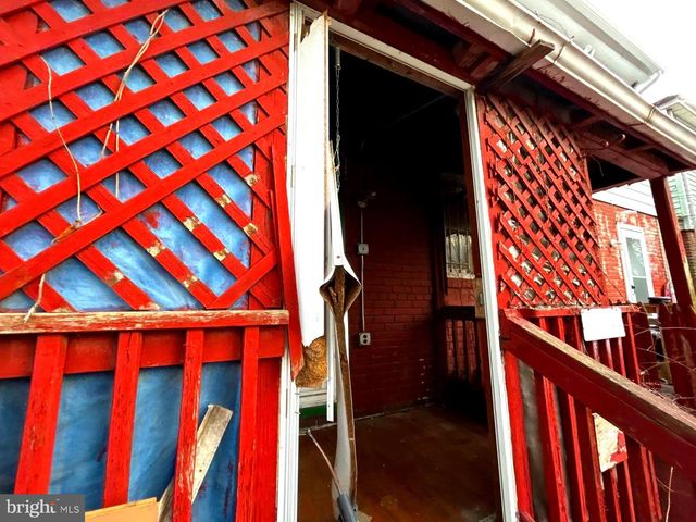 446 WALNUT AVE, Trenton, NJ 08609