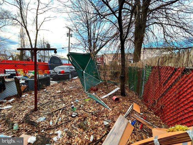 446 WALNUT AVE, Trenton, NJ 08609