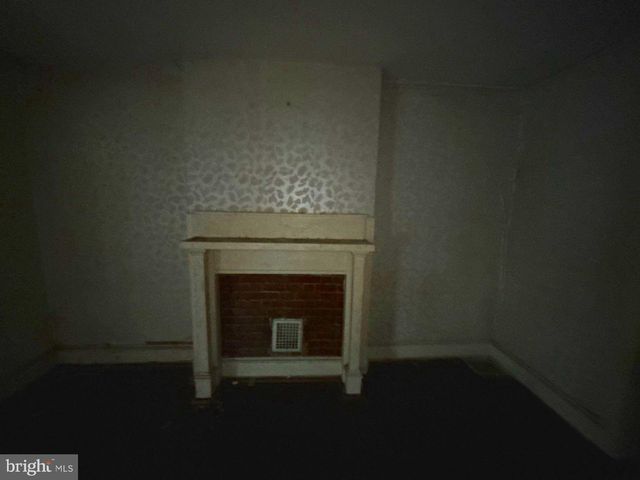 446 WALNUT AVE, Trenton, NJ 08609