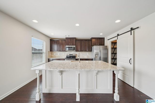 4543 BROOKSHIRE LOOP, Bessemer, AL 35022