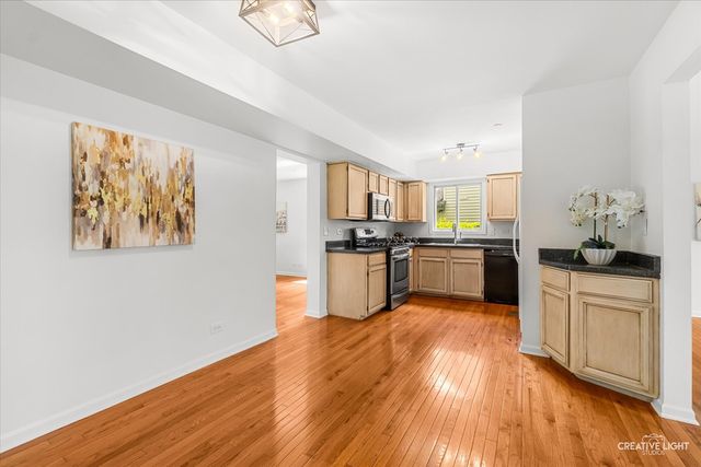 1423 Bangor Lane, Aurora, IL 60504