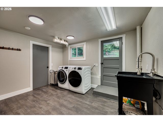 2964 MADRONA Dr, Longview, WA 98632